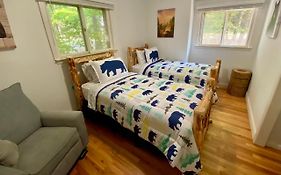 Escape To A 3-Bedroom Cabin In Lower Catskills
